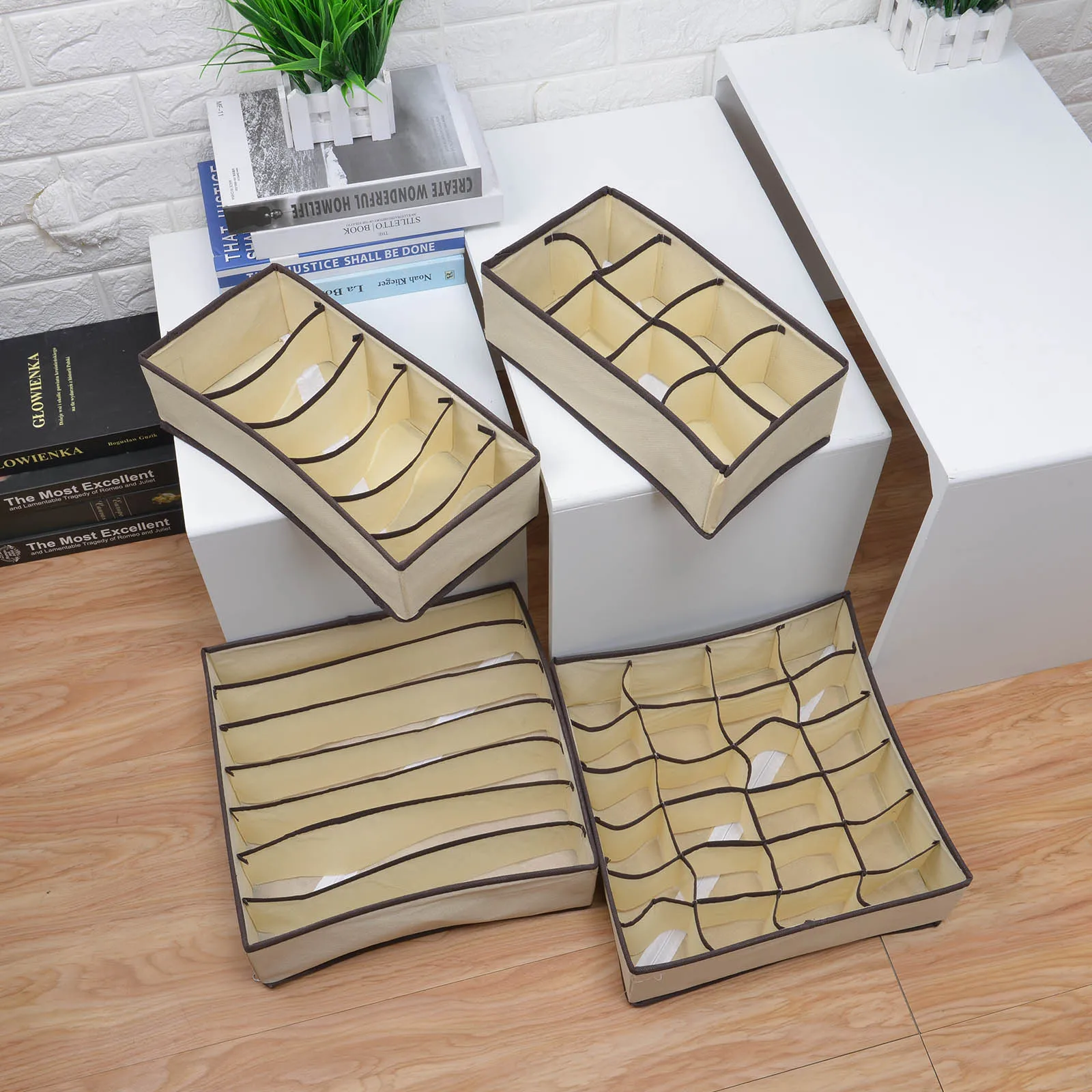 4PCS Storage Boxes for Ties Socks Shorts Bra Underwear Divider Drawer Lidded Closet Home Bedroom Closet Ropa Interior Organizer
4PCS Storage Boxes for Ties Socks Shorts Bra Underwear Divider Drawer Lidded Closet Home Bedroom Closet Ropa Interior Organizer