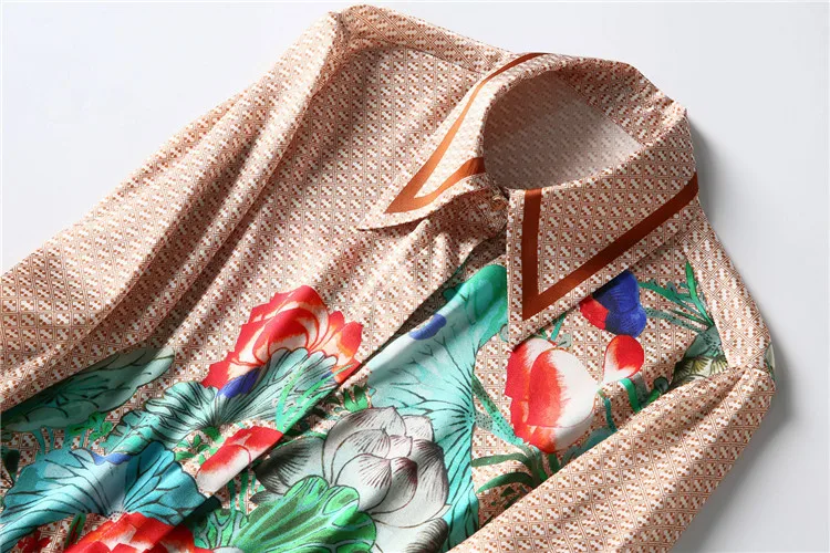 Europe and the United States women's clothing New spring 2021 Long-sleeved lapel lotus print Fashion silk shirt
Europe and the United States women's clothing New spring 2021 Long-sleeved lapel lotus print Fashion silk shirt