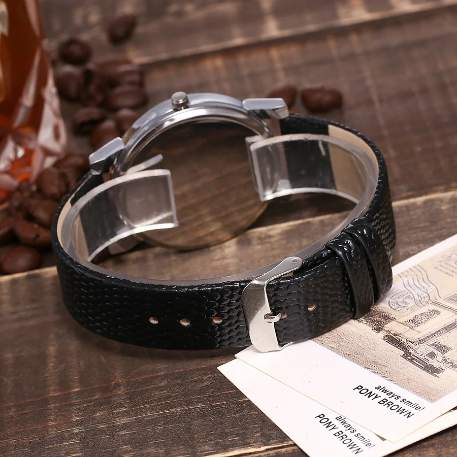 New PU belt simple ladies watch fashion men and women casual belt watch 
New PU belt simple ladies watch fashion men and women casual belt watch