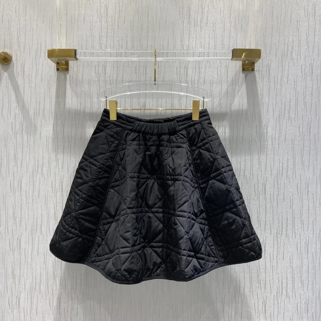 2021 new women fashion sexy single-breasted thin cotton throwing short skirt 0822
2021 new women fashion sexy single-breasted thin cotton throwing short skirt 0822