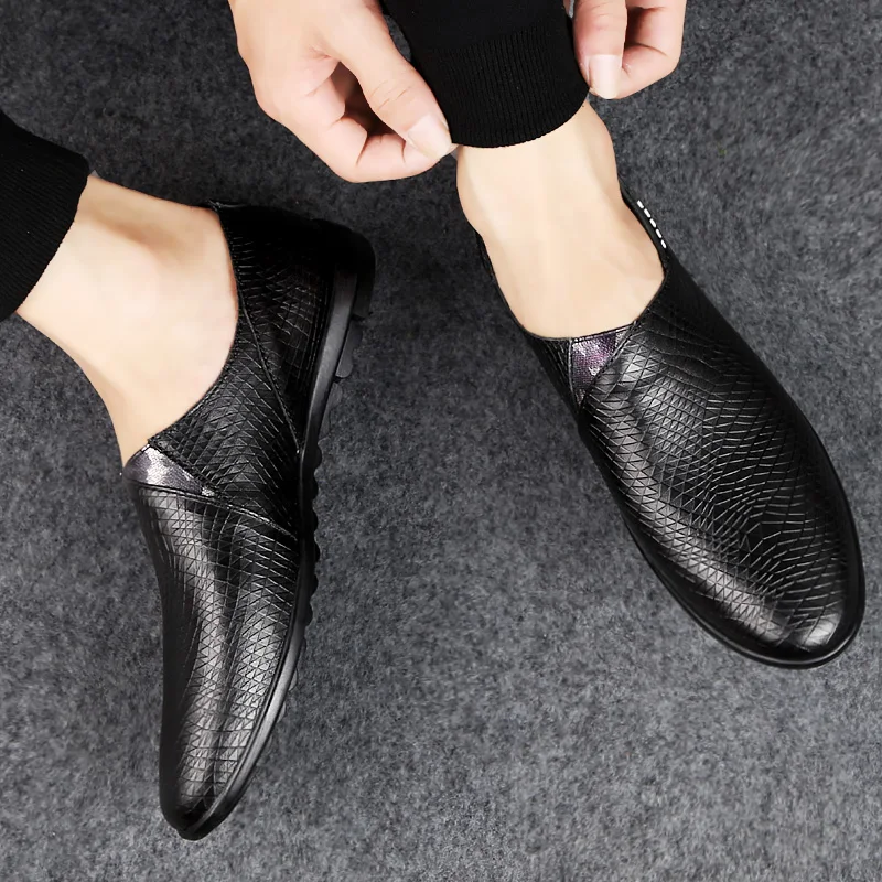 Men Casual Shoes Genuine Leather Spring Soft Sneakers Plus Size 37-46 Men Loafers Breathable Moccasins Slip on Driving Shoes *
Men Casual Shoes Genuine Leather Spring Soft Sneakers Plus Size 37-46 Men Loafers Breathable Moccasins Slip on Driving Shoes *