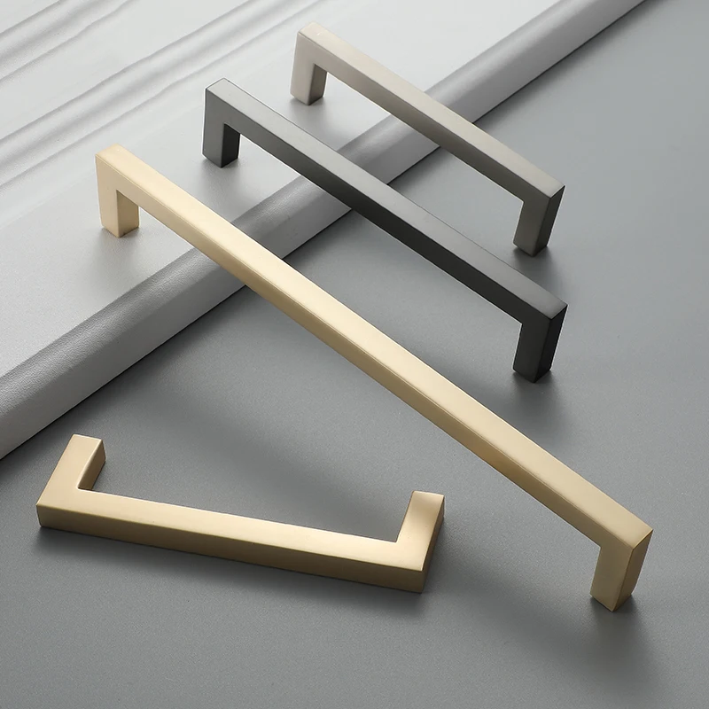 Long Handle Modern Minimalist Kitchen Furniture Cabinet Drawer Pull, Gold zinc alloy Wardrobe Bedside Cabinet Locker Knob
Long Handle Modern Minimalist Kitchen Furniture Cabinet Drawer Pull, Gold zinc alloy Wardrobe Bedside Cabinet Locker Knob