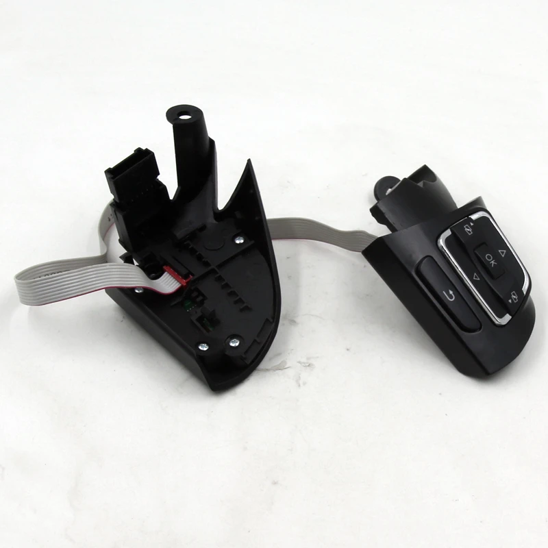 Automobile Cruise Governor Control Button indicator switch 56D959537B is suitable for longyi pentium speed Tengmai Teng
Automobile Cruise Governor Control Button indicator switch 56D959537B is suitable for longyi pentium speed Tengmai Teng