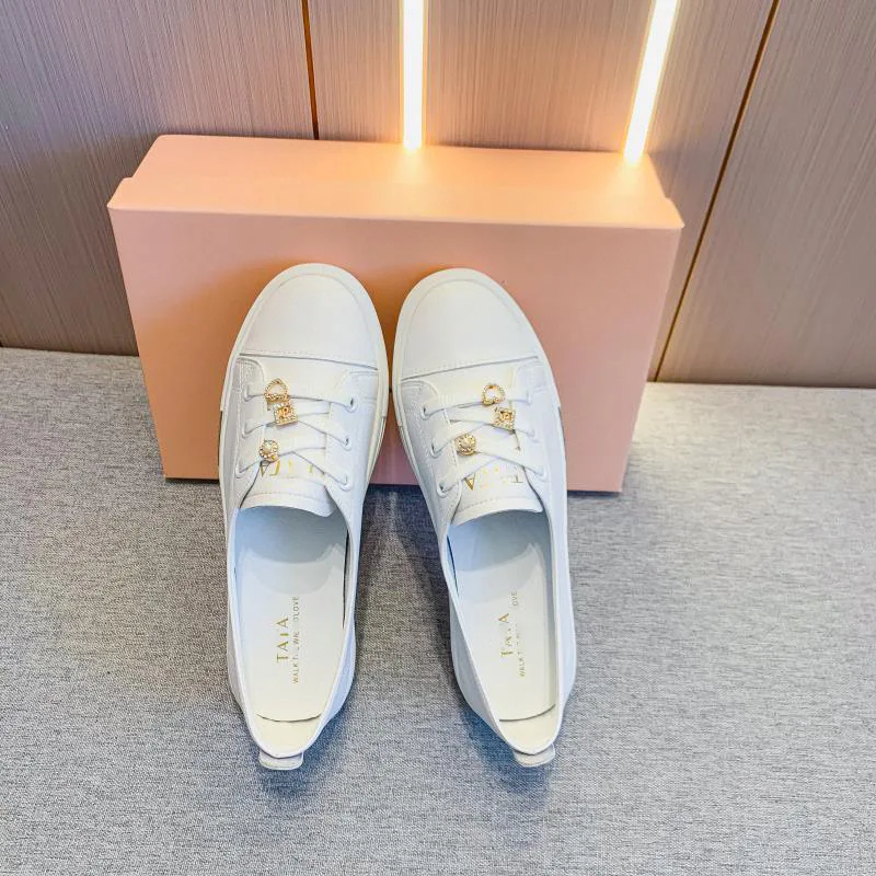 Small White Shoes Women's Leather New Diamond Buckle Women's Shoes Shallow Mouth A Foot with A Small Single Loafer Shoes
Small White Shoes Women's Leather New Diamond Buckle Women's Shoes Shallow Mouth A Foot with A Small Single Loafer Shoes