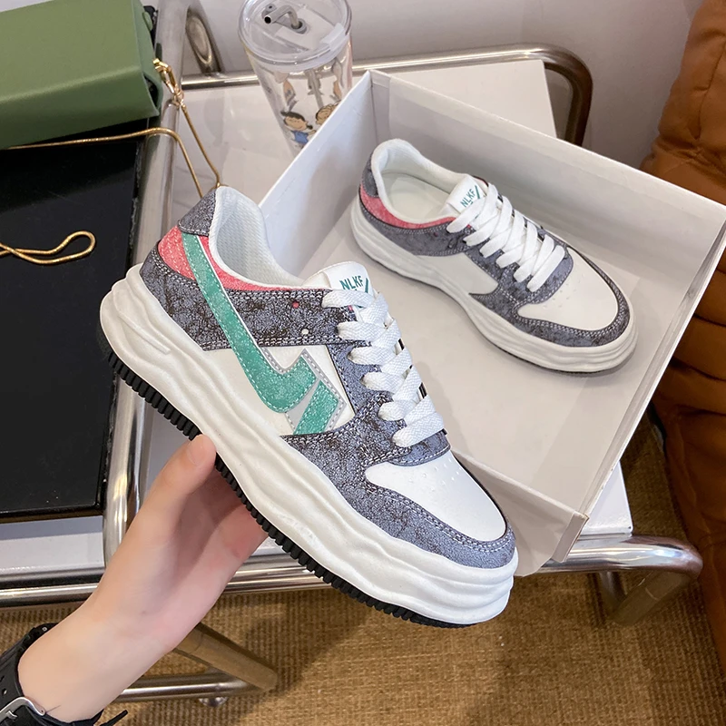 Women's Sports Shoes Fashion Women's Sneakers 2021 Color Matching Tie All-match Comfortable Women's Shoes Zapatillas Mujer
Women's Sports Shoes Fashion Women's Sneakers 2021 Color Matching Tie All-match Comfortable Women's Shoes Zapatillas Mujer