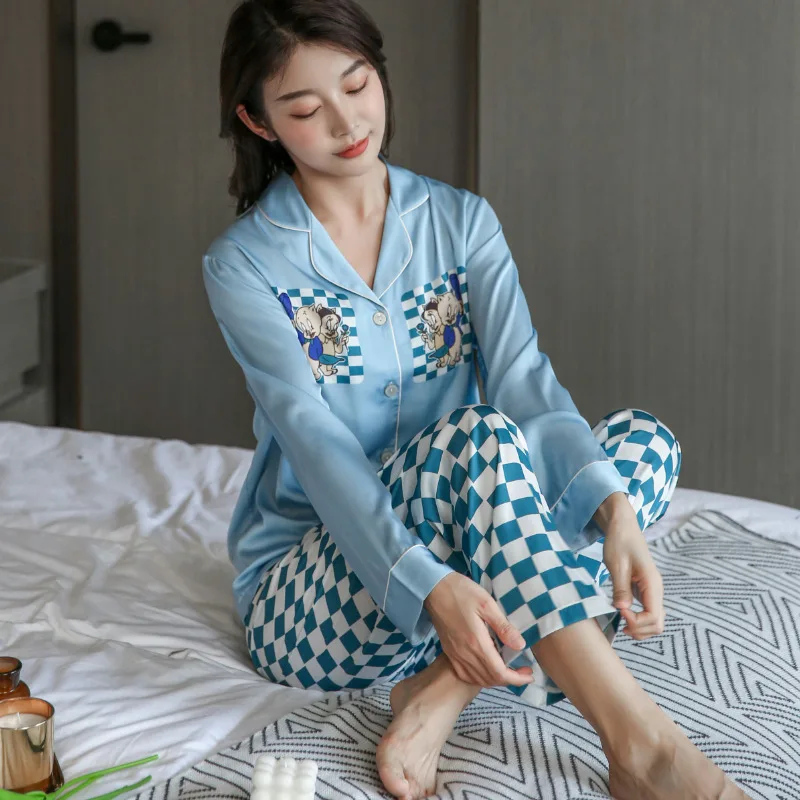Women's Pajamas Ice Silk Long Sleeve Cardigan Printing Tracksuit Can Be Worn Outside
Women's Pajamas Ice Silk Long Sleeve Cardigan Printing Tracksuit Can Be Worn Outside