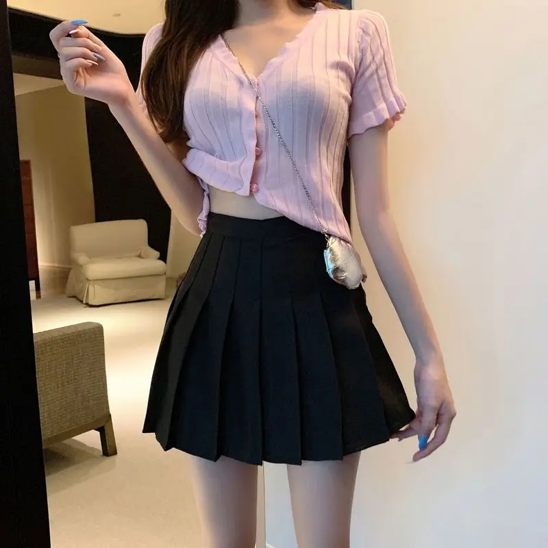 pleated skirts women spring summer new Korean fashion high-waisted a-line skirt student College style woman sweet casual dresse
pleated skirts women spring summer new Korean fashion high-waisted a-line skirt student College style woman sweet casual dresse