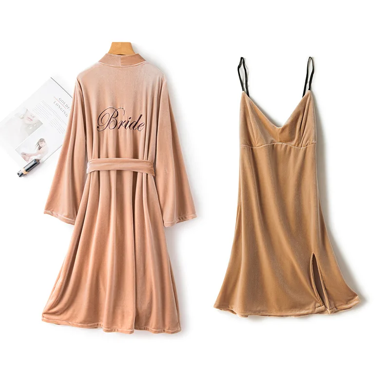 Embroidery Letter Kimono Gown Women Velour Robe Set Autumn New Sleep Set Female Nighty&Robe Set Velvet Home Dressing Gown
Embroidery Letter Kimono Gown Women Velour Robe Set Autumn New Sleep Set Female Nighty&Robe Set Velvet Home Dressing Gown