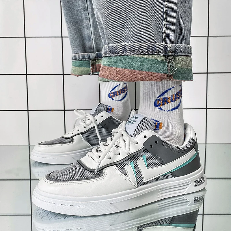 Кроссовки мужские легкие дышащие, повседневная обувь на плоской подошве, на шнуровке, для деловых поездок, белые
Кроссовки мужские легкие дышащие, повседневная обувь на плоской подошве, на шнуровке, для деловых поездок, белые