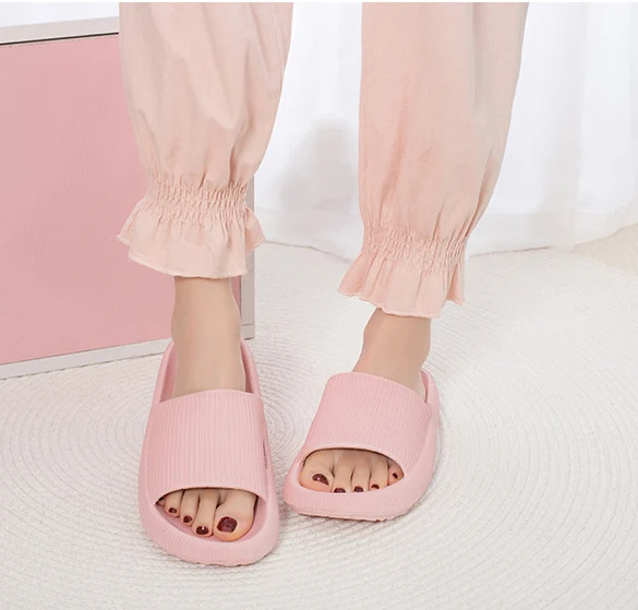 2021 New Women Summer Slippers House Bathroom Non-Slip Soft Massage Sole Cool Slippers Thick Bottom Indoor Home Slides
2021 New Women Summer Slippers House Bathroom Non-Slip Soft Massage Sole Cool Slippers Thick Bottom Indoor Home Slides