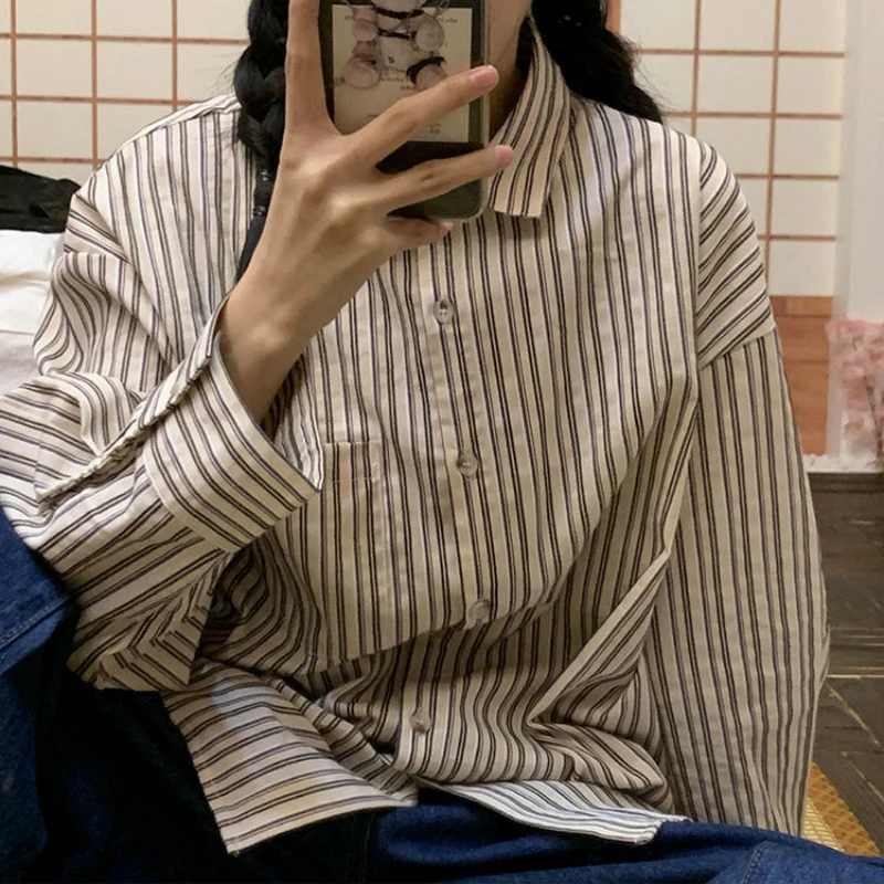 Women Blouses Striped Loose Casual Long Sleeve All-match Shirts Korean Style Fashion Vintage Button Up Student Tops Ulzzang Chic
Women Blouses Striped Loose Casual Long Sleeve All-match Shirts Korean Style Fashion Vintage Button Up Student Tops Ulzzang Chic