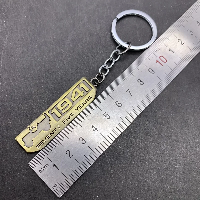 Metal Car Keychain Keyring Key Holder For Jeep Wrangler Grand Cherokee Renegade Compass 1941 75th Anniversary Badge Key Chain
Metal Car Keychain Keyring Key Holder For Jeep Wrangler Grand Cherokee Renegade Compass 1941 75th Anniversary Badge Key Chain