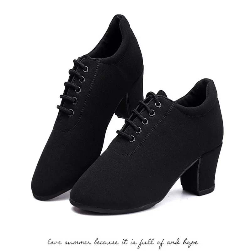 Latin dance shoes women's middle-heeled soft bottom dancing shoes square dance shoes autumn and winter Oxford cloth dance shoes
Latin dance shoes women's middle-heeled soft bottom dancing shoes square dance shoes autumn and winter Oxford cloth dance shoes