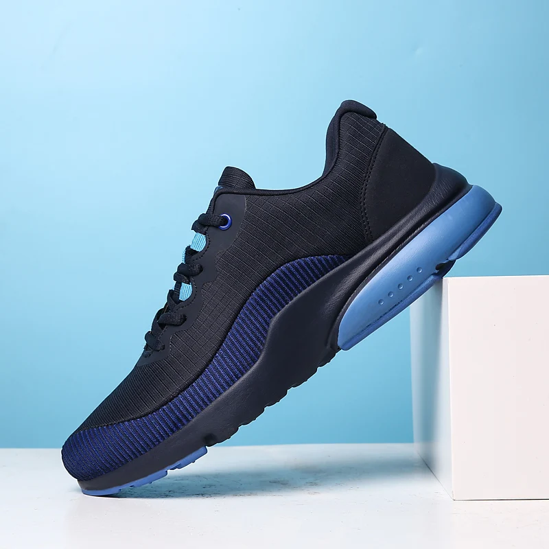 New men's running shoes comfortable and breathable outdoor sports large size light sneaker fashion high-quality shoes 
New men's running shoes comfortable and breathable outdoor sports large size light sneaker fashion high-quality shoes