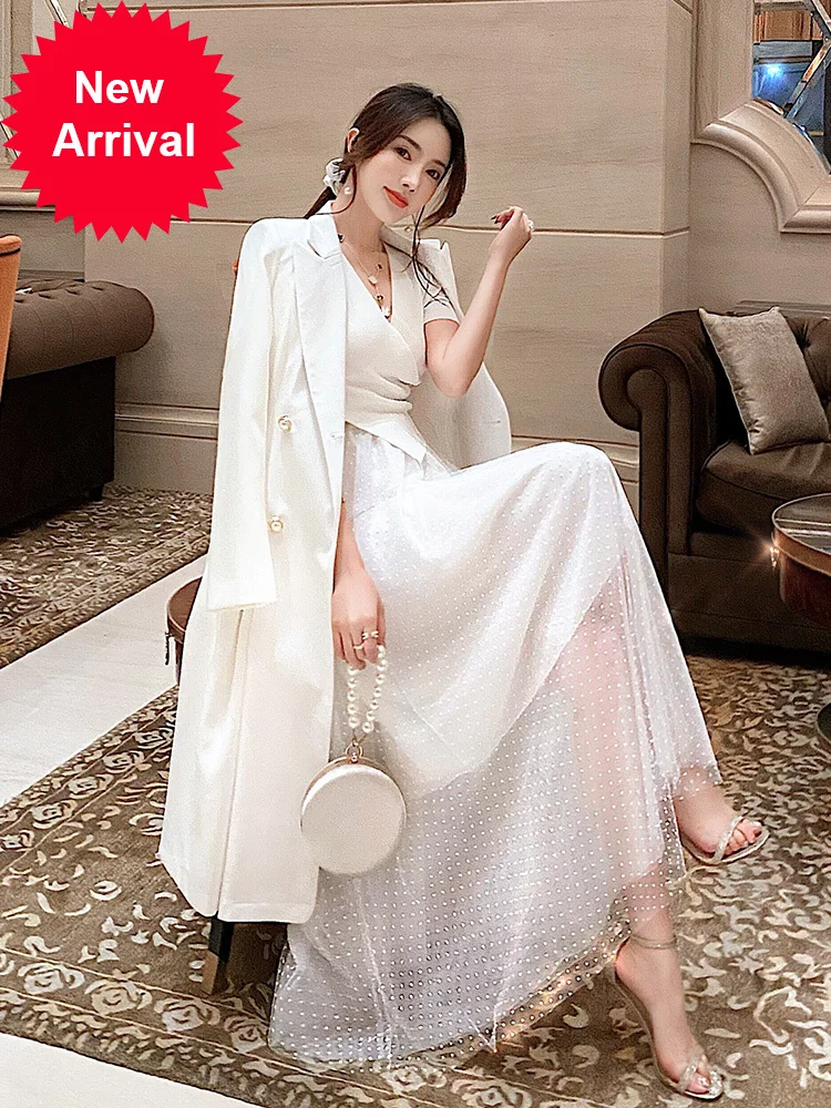 White windbreaker Women's Mid-length 2020 Autumn fashion New temperament fashion waist slim skirt lace-up coat
White windbreaker Women's Mid-length 2020 Autumn fashion New temperament fashion waist slim skirt lace-up coat