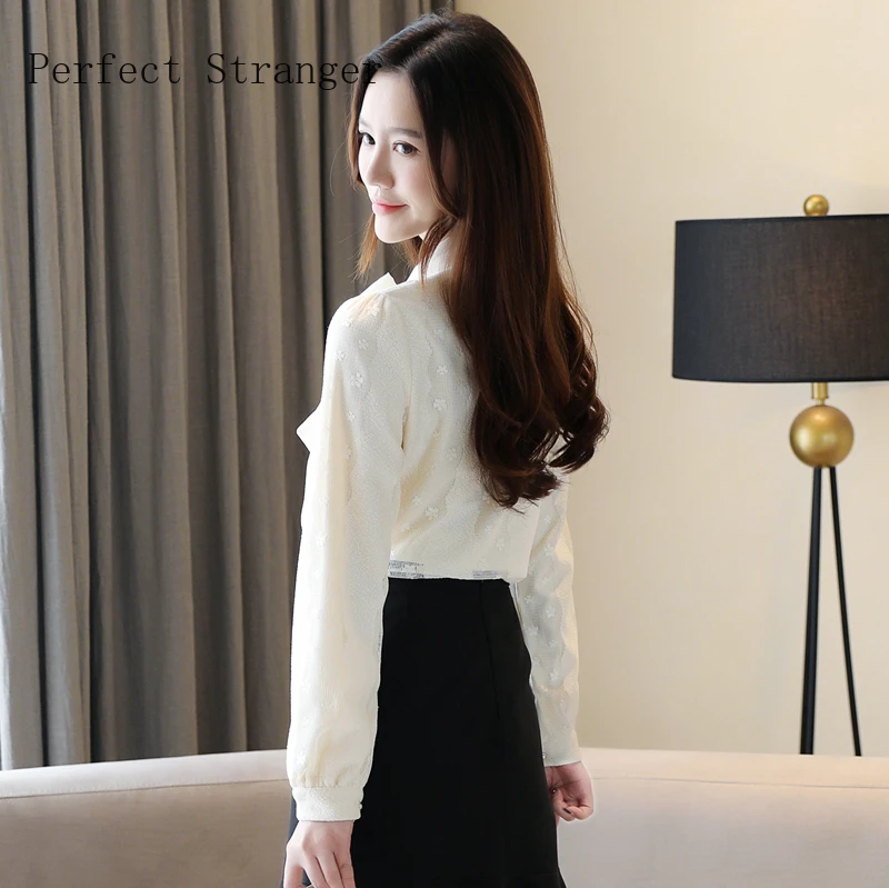 Fendaier 2020Spring New Arrival High Quality Elegant Bow Collar Solid Color Long Sleeve Women Chiffon Blouse
Fendaier 2020Spring New Arrival High Quality Elegant Bow Collar Solid Color Long Sleeve Women Chiffon Blouse