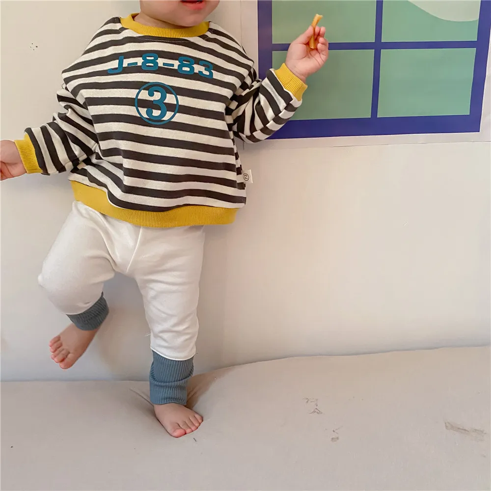 2021 Spring and Autumn Infant Baby Striped Sports Casual Sweatshirt Leggings Casual Two-piece Suit Baby Clothes Toddler Outwear
2021 Spring and Autumn Infant Baby Striped Sports Casual Sweatshirt Leggings Casual Two-piece Suit Baby Clothes Toddler Outwear
