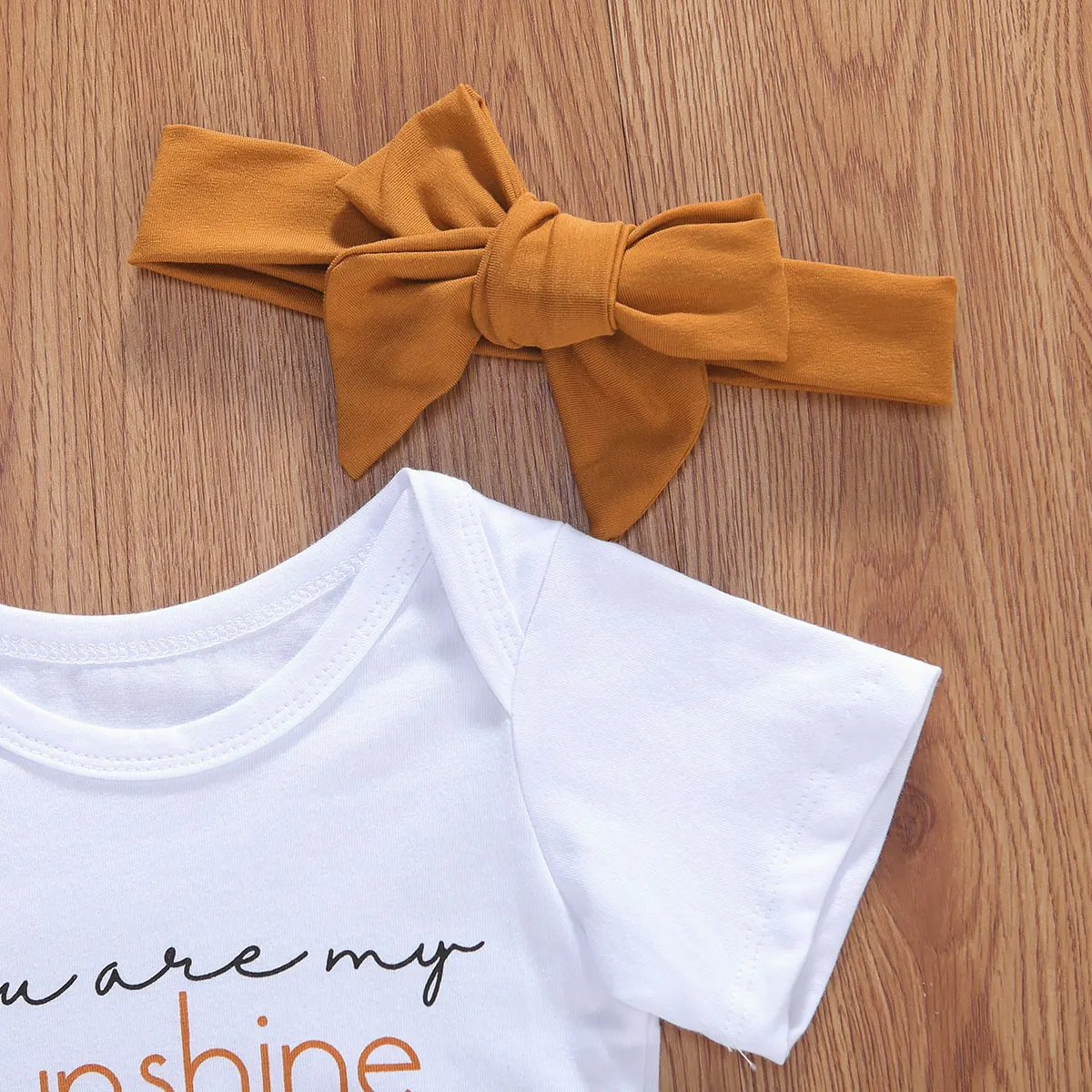 Baby Summer Clothing Newborn Baby Girl Clothes Short Sleeve Romper Bodysuit Tops Ruffles Pants Shorts Headband 3Pcs Outfits
Baby Summer Clothing Newborn Baby Girl Clothes Short Sleeve Romper Bodysuit Tops Ruffles Pants Shorts Headband 3Pcs Outfits