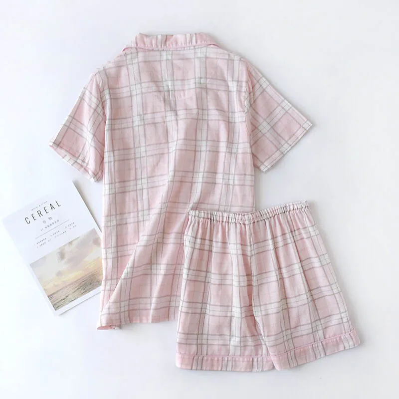 Lovers Simple Style Pajamas Set Comfort Gauze Cotton Loose Men And Women Plaid Turn-down Collar Homewear Breathable Casual Wear
Lovers Simple Style Pajamas Set Comfort Gauze Cotton Loose Men And Women Plaid Turn-down Collar Homewear Breathable Casual Wear
