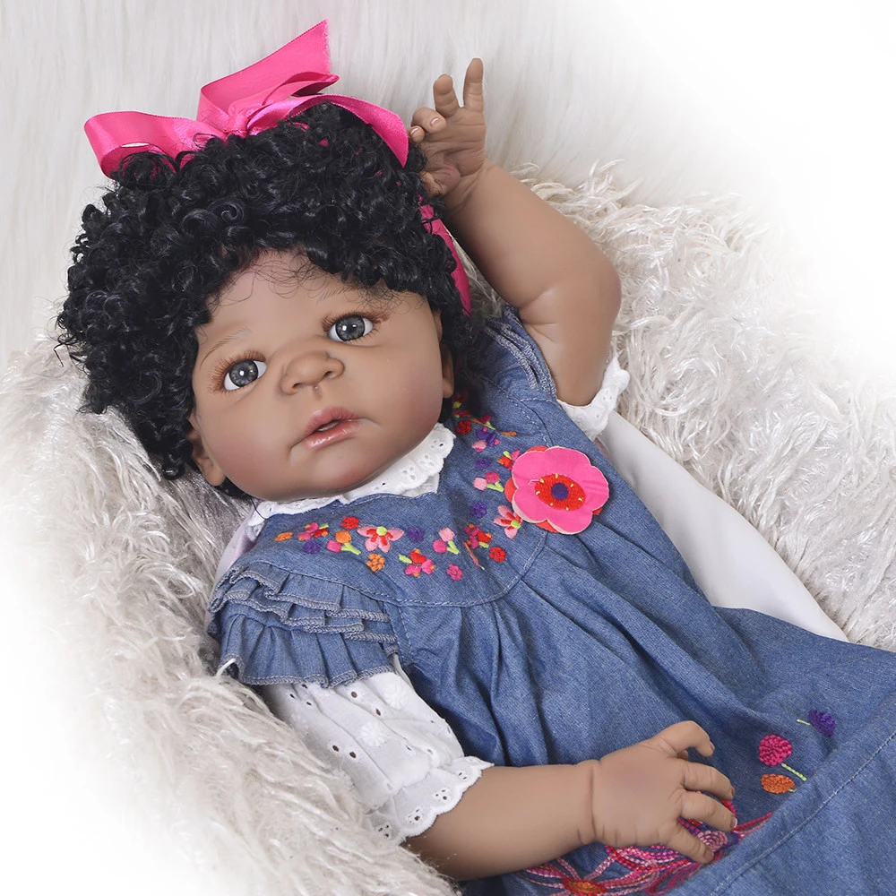 

Кукла реборн Реалистичная, 23 дюйма, силиконовое тело, черная африканская детская игрушка для девочек, подарок на день рождения, банка для ва...