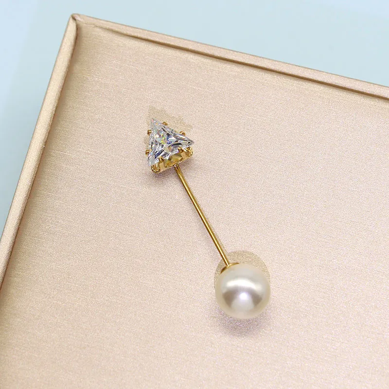 6Pieces Set Fashion Pearl Brooch Cute Creative Fixed Clothes Crystal Decorative Brooch For Women Anti-Exposure Neckline Buckle
6Pieces Set Fashion Pearl Brooch Cute Creative Fixed Clothes Crystal Decorative Brooch For Women Anti-Exposure Neckline Buckle