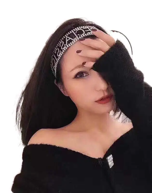 New European American Handmade Hairbdns Full Rhinestone English Letters Headbands Wild Elastic Hair Band Turban Hair Accessories
New European American Handmade Hairbdns Full Rhinestone English Letters Headbands Wild Elastic Hair Band Turban Hair Accessories