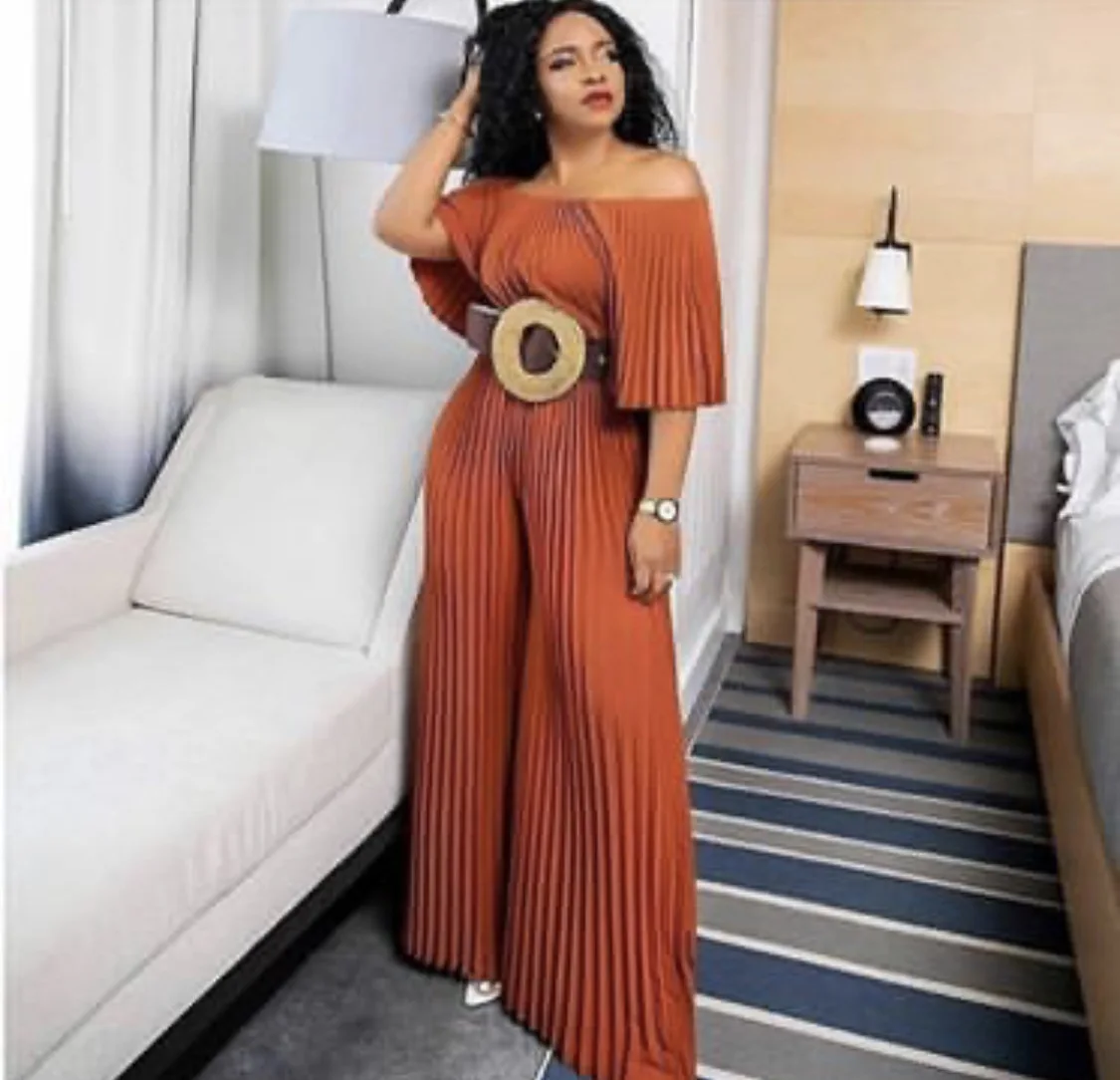 Women Off Shoulder Jumpsuit Loose Pleated High Waist Half Sleeve Fashion Sexy Party Clubwear Night Date Out Female Playsuits New
Women Off Shoulder Jumpsuit Loose Pleated High Waist Half Sleeve Fashion Sexy Party Clubwear Night Date Out Female Playsuits New
