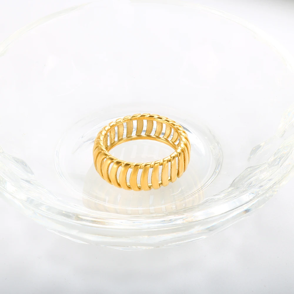 Punk Style Fashion Women Ring Hollow Circle Gold Color Ring for Women Party Jewlery Birthday Gifts
Punk Style Fashion Women Ring Hollow Circle Gold Color Ring for Women Party Jewlery Birthday Gifts