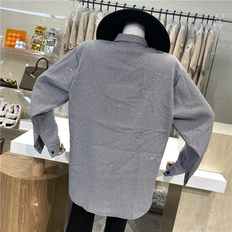 Niche Design Classic Plaid Lapel Long Sleeve Medium Length Shirt 2021 New Single Pocket Side Slit Design Feel Shirt
Niche Design Classic Plaid Lapel Long Sleeve Medium Length Shirt 2021 New Single Pocket Side Slit Design Feel Shirt