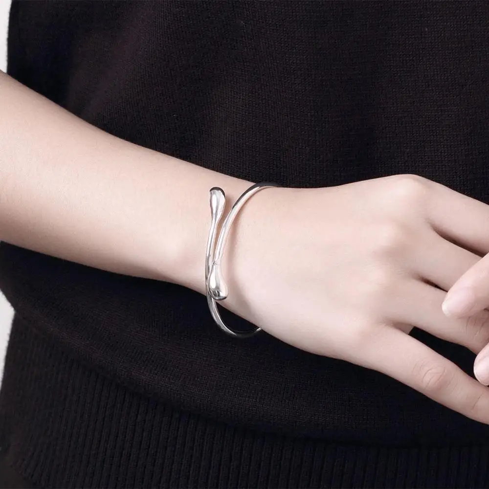 INALIS Double Beautiful Round Toe Bracelet Fashion Drop Shape Silver Plated Bangles For Women Jewelry Romantic Gifts Bracelets
INALIS Double Beautiful Round Toe Bracelet Fashion Drop Shape Silver Plated Bangles For Women Jewelry Romantic Gifts Bracelets