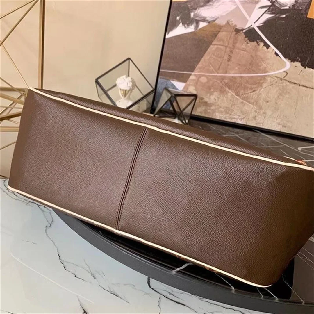 Niche Light Luxury Female Bag Tote Female Summer Soft Leather High-quality Texture One-shoulder Armpit Commuter Female Large Cap
Niche Light Luxury Female Bag Tote Female Summer Soft Leather High-quality Texture One-shoulder Armpit Commuter Female Large Cap