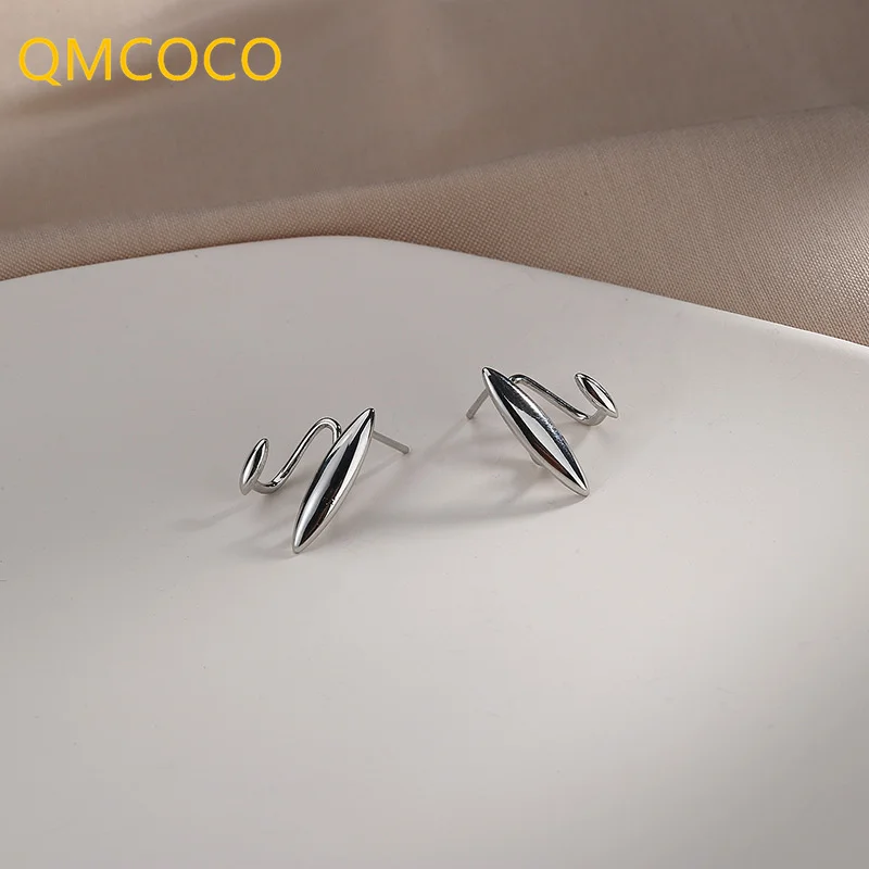 QMCOCO 925 Silver Earstud Trendy Elegant Simple Design Smooth Surface Geometric Asymmetry Earrings Fine Party Jewelry Gifts
QMCOCO 925 Silver Earstud Trendy Elegant Simple Design Smooth Surface Geometric Asymmetry Earrings Fine Party Jewelry Gifts