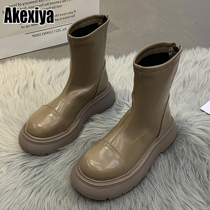 Новинка Осень-зима 2021, женские модные ботинки, удобная и легкая обувь, ботильоны на толстой подошве BC2522
Новинка Осень-зима 2021, женские модные ботинки, удобная и легкая обувь, ботильоны на толстой подошве BC2522