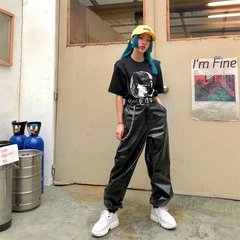 Vintage Gothic PU Leather Black Cargo Pants Chain Loose 2021 New Woman Pants Pockets Dark Goth Hippie Fall Winter Streetwear
Vintage Gothic PU Leather Black Cargo Pants Chain Loose 2021 New Woman Pants Pockets Dark Goth Hippie Fall Winter Streetwear