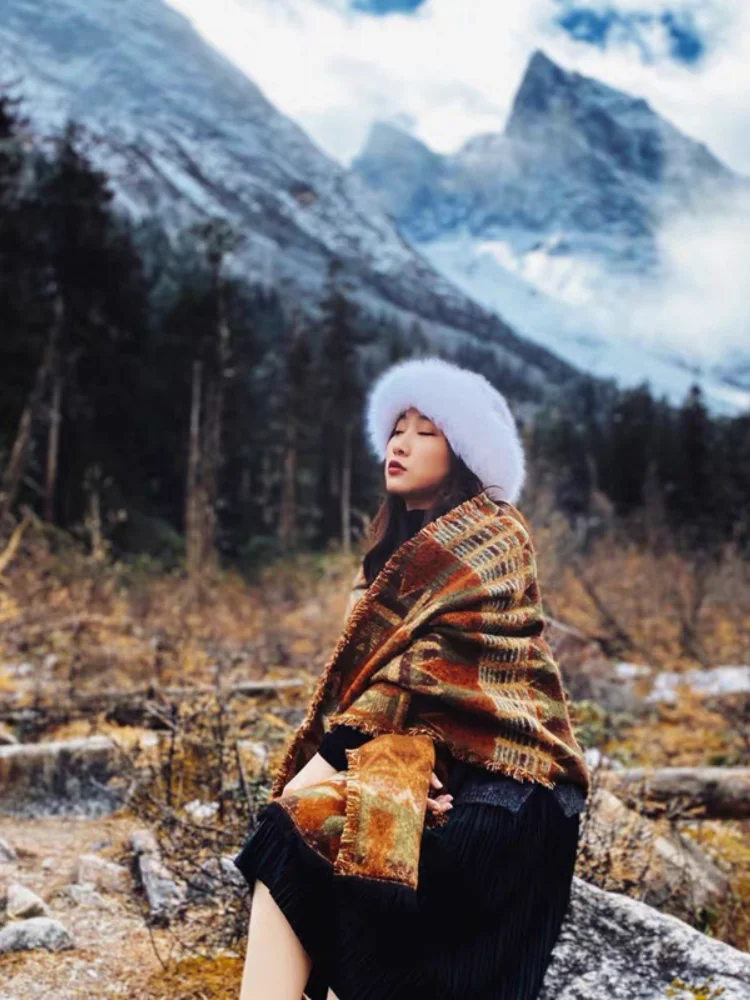 Travel blanket women's ethnic style shawl women autumn and winter wear thick warmth tassel blanket scarf dual-use
Travel blanket women's ethnic style shawl women autumn and winter wear thick warmth tassel blanket scarf dual-use
