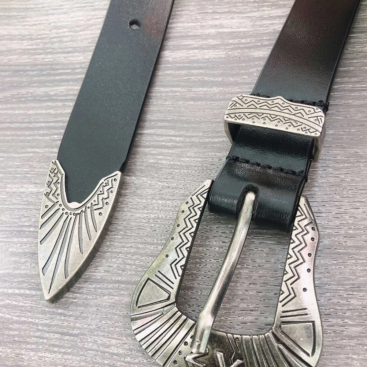 Pirate Hippie Chic Buckle Belt Woman Retro Punk Rock Female Casual Vintage Belts for Leisure Dress Jeans 2021 
Pirate Hippie Chic Buckle Belt Woman Retro Punk Rock Female Casual Vintage Belts for Leisure Dress Jeans 2021