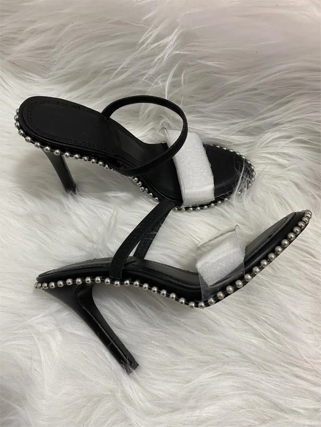 High Quality transparent PVC Lady High Heels Sandals Sexy Rivets Open Toe Dress Slippers Shoes Slip-on Rome Style Woman Shoes
High Quality transparent PVC Lady High Heels Sandals Sexy Rivets Open Toe Dress Slippers Shoes Slip-on Rome Style Woman Shoes