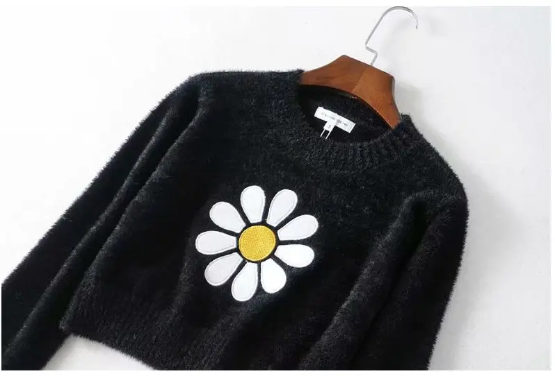 HCBLESS 2019 autumn and winter new women sun flower embroidered mohair sweater Slim short long sleeve sweater
HCBLESS 2019 autumn and winter new women sun flower embroidered mohair sweater Slim short long sleeve sweater