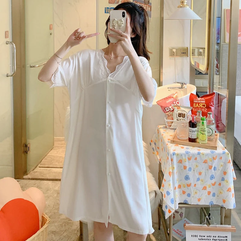 New 2021 Ice Silk Women Casual Sleepwear Cardigan Sexy Lace V-neck Nightdress Short Sleeve Soft Loose Fashion Lingere Nightgown
New 2021 Ice Silk Women Casual Sleepwear Cardigan Sexy Lace V-neck Nightdress Short Sleeve Soft Loose Fashion Lingere Nightgown