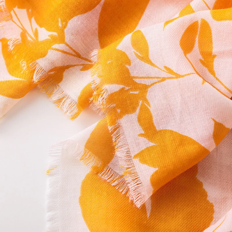 Spain Luxury Fashion Orange Leaves Floral Fringe Viscose Shawl Scarf High Quality Wrap Pashmina Stole Bufanda Muslim Hijab Snood 
Spain Luxury Fashion Orange Leaves Floral Fringe Viscose Shawl Scarf High Quality Wrap Pashmina Stole Bufanda Muslim Hijab Snood