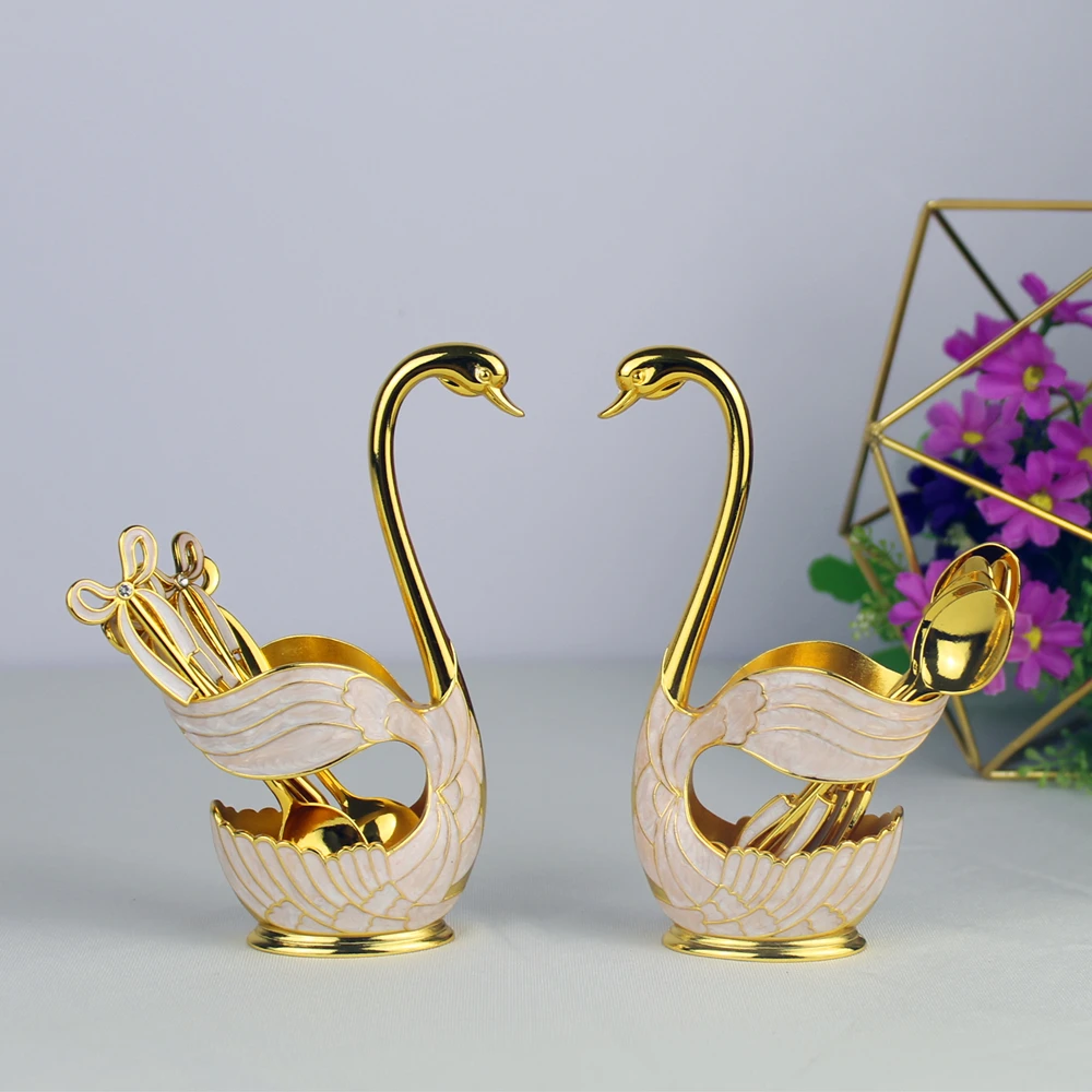 Home decoration fashion swan fruit cute dessert creative spoon, European exquisite gold decoration metal cake/coffee spoon set l
Home decoration fashion swan fruit cute dessert creative spoon, European exquisite gold decoration metal cake/coffee spoon set l