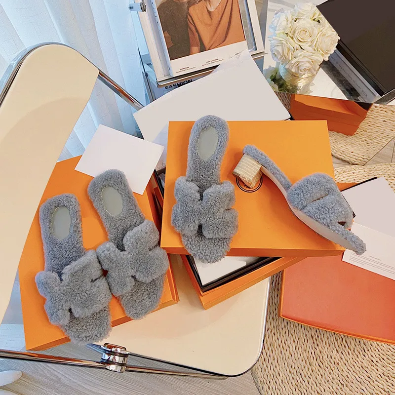 2021 New Arrival Women Teddy Bear H Wool Slippers Luxury Fluffy Sandals Indoor Warm Fuzzy Flip Flops Amazing Plush Whoesale Hot
2021 New Arrival Women Teddy Bear H Wool Slippers Luxury Fluffy Sandals Indoor Warm Fuzzy Flip Flops Amazing Plush Whoesale Hot