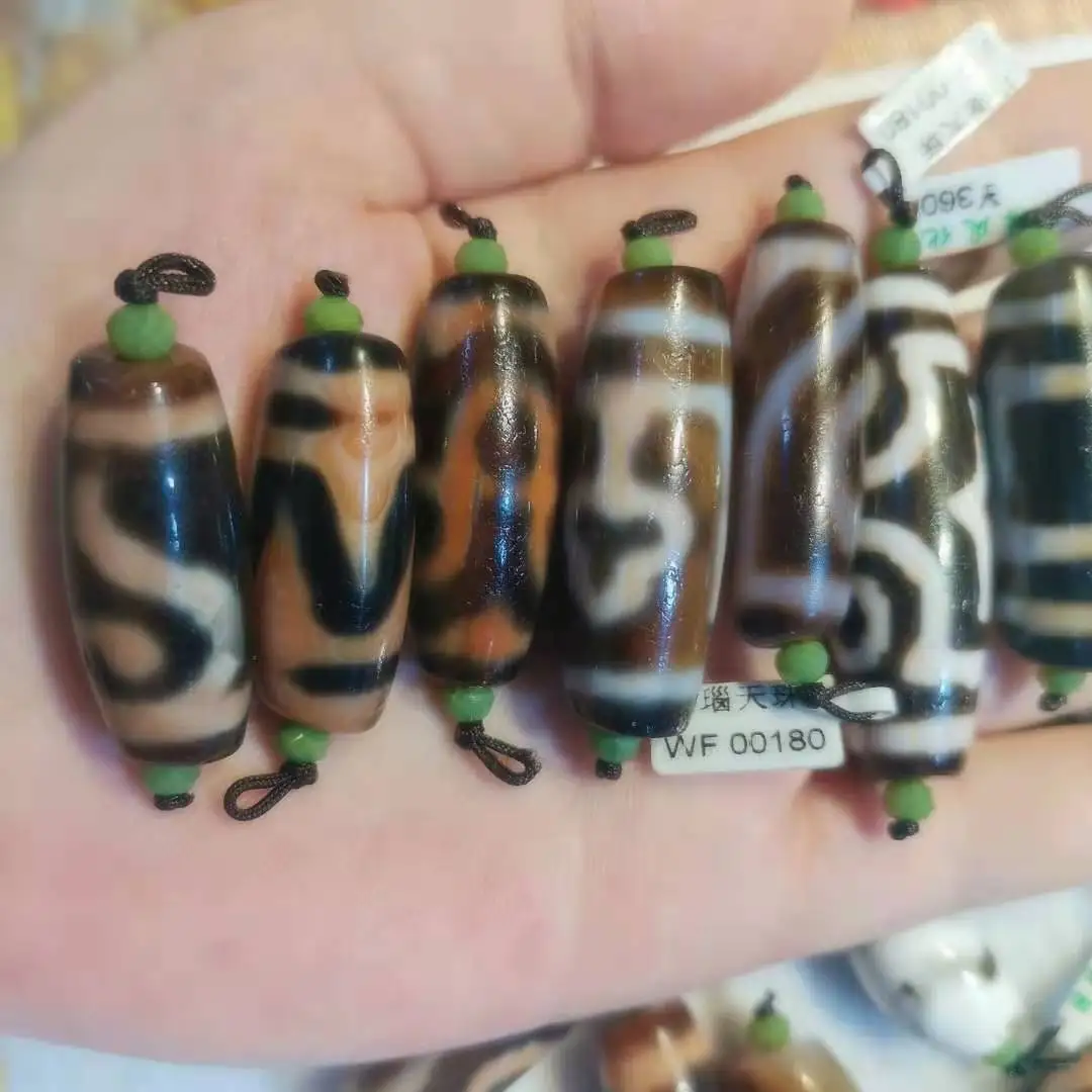 1pcs/lots High-quality special handmade dzi beads orange peel red meat Taiwan beads weathered coating delicate medicine traces
1pcs/lots High-quality special handmade dzi beads orange peel red meat Taiwan beads weathered coating delicate medicine traces