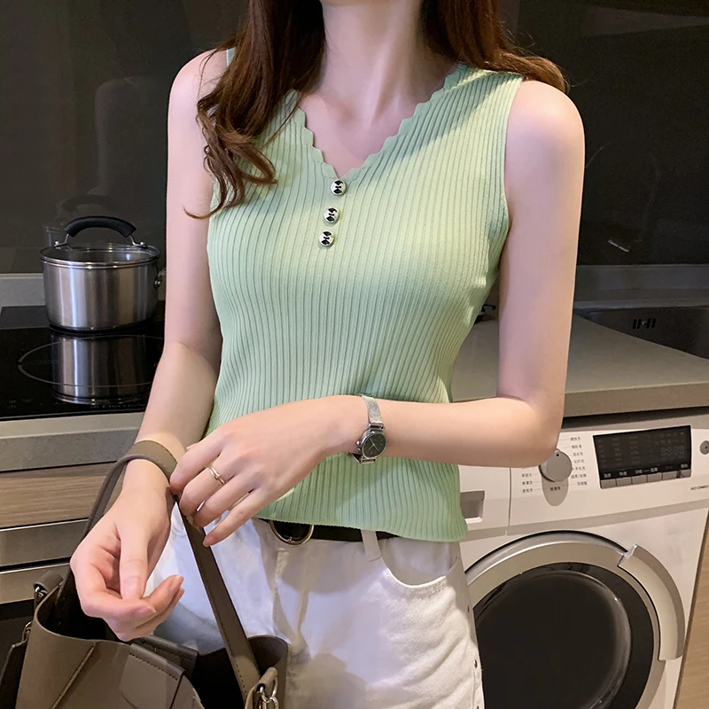 black Knitted vest Button Top Women casual Tanks Pink fashion sleeveless Knit camisole summer V-neck Tops Female vest femme 2021
black Knitted vest Button Top Women casual Tanks Pink fashion sleeveless Knit camisole summer V-neck Tops Female vest femme 2021