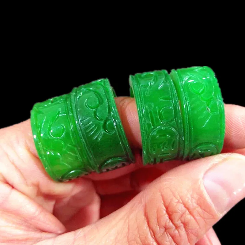 Natural green jade rings for men women brand ring hand-polished jade hand-carved pattern jade ring emerald rings 1 piece
Natural green jade rings for men women brand ring hand-polished jade hand-carved pattern jade ring emerald rings 1 piece