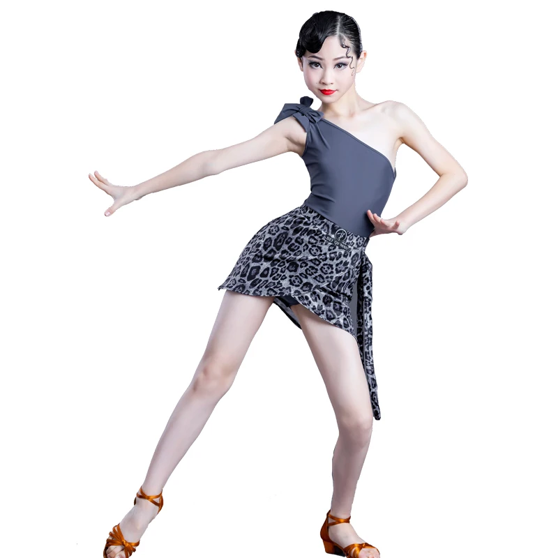 Kids Latin Dance Costume Girls Samba Clothes Single-Shoulder Sleeveless Tops Leopard Skirt Summer Latina Training Outfit 120-170
Kids Latin Dance Costume Girls Samba Clothes Single-Shoulder Sleeveless Tops Leopard Skirt Summer Latina Training Outfit 120-170