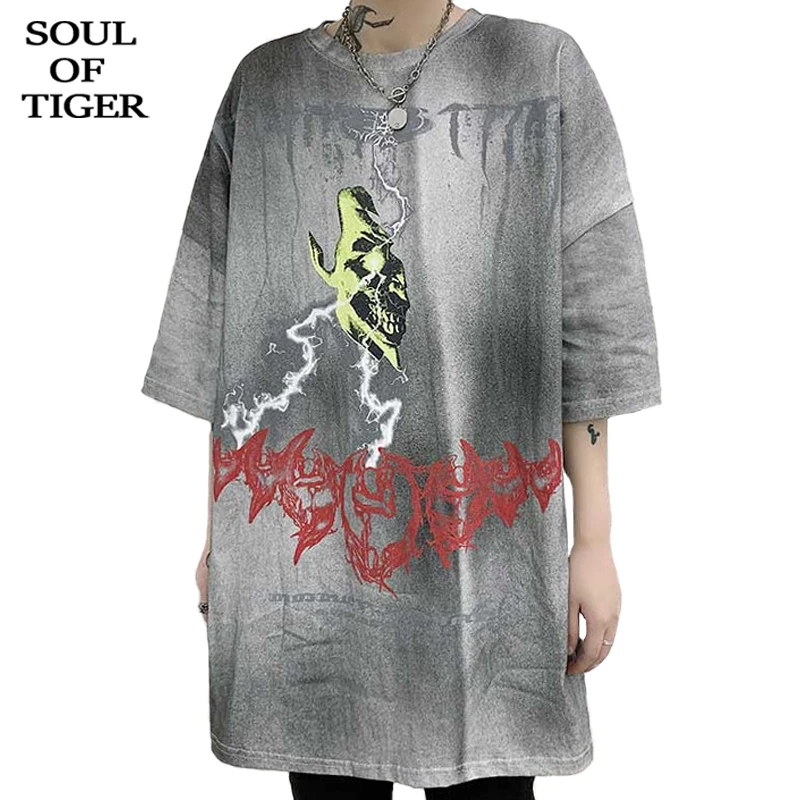 Мужская футболка в стиле панк SOUL OF TIGER, Повседневная хлопковая футболка с короткими рукавами и принтом в Корейском стиле, весна 2020
Мужская футболка в стиле панк SOUL OF TIGER, Повседневная хлопковая футболка с короткими рукавами и принтом в Корейском стиле, весна 2020