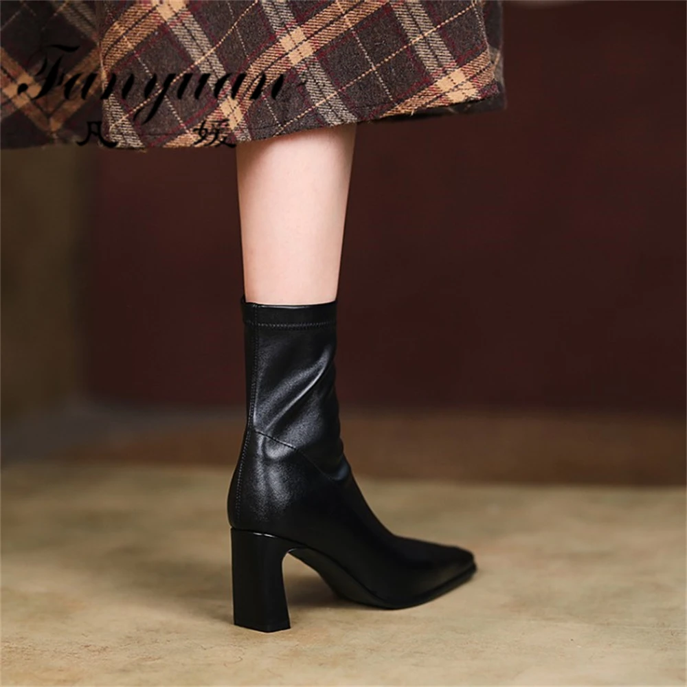 Fanyuan Fashion Concise Women's Boots 2021 Autumn Winter Thick Heels Shoe Woman Classic Design Party Working Boots
Fanyuan Fashion Concise Women's Boots 2021 Autumn Winter Thick Heels Shoe Woman Classic Design Party Working Boots