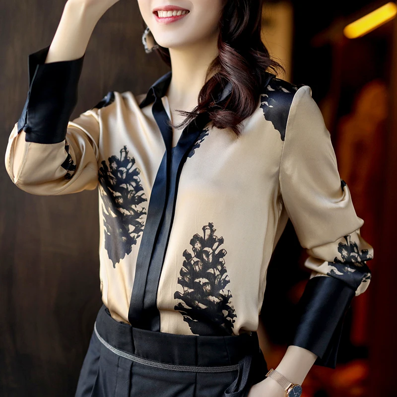 100% Genuine Silk Tops Female Spring Autumn 2021 Elegant Women's Shirts Office Lady Style Women Blouse Chemisier Femme Zjt2276
100% Genuine Silk Tops Female Spring Autumn 2021 Elegant Women's Shirts Office Lady Style Women Blouse Chemisier Femme Zjt2276