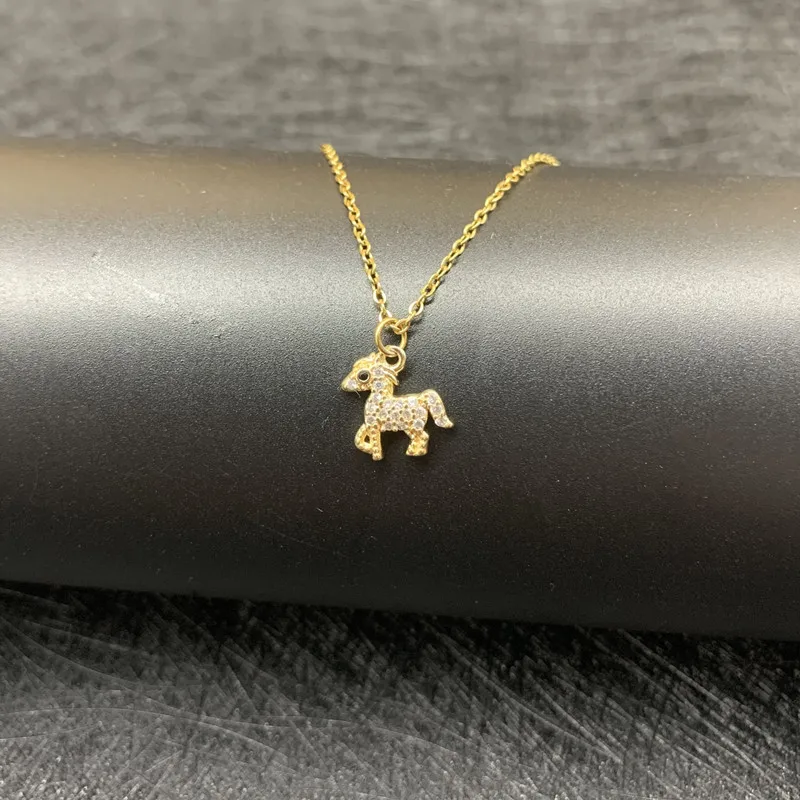 2022 New Fashion Women Cartoon Horse Metal Pendant Clavicle Chain Necklace Fashion Party Lovely Horse Choker Necklace Jewelry
2022 New Fashion Women Cartoon Horse Metal Pendant Clavicle Chain Necklace Fashion Party Lovely Horse Choker Necklace Jewelry